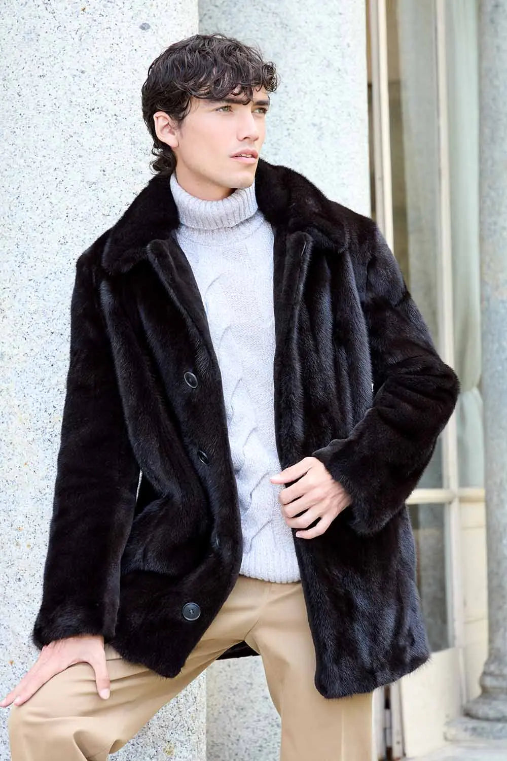 Herren Nerz Pelzmantel Herrenpelzkollektion auf Paolomoretti