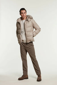 Herren-Daunenjacke mit Fellkapuze
